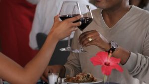 First: descubre la nueva app para concretar una cita sin rodeos