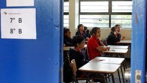 #FMDOSTeInforma: Gobierno confirma suspensión de clases en colegios de la Región Metropolitana