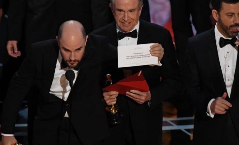 “Moonlight” gana Mejor Película tras anuncio erróneo que daba a “La La Land” como triunfadora
