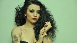 Mon Laferte habló sobre la vestimenta que usó en la gala de Viña 2017