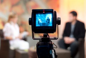 Entérate qué ex rostro de Canal 13 tiene nueva casa televisiva y proyectos