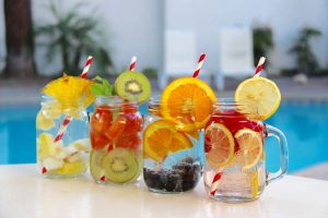 ¡Prepara estas aguas saborizadas en casa!