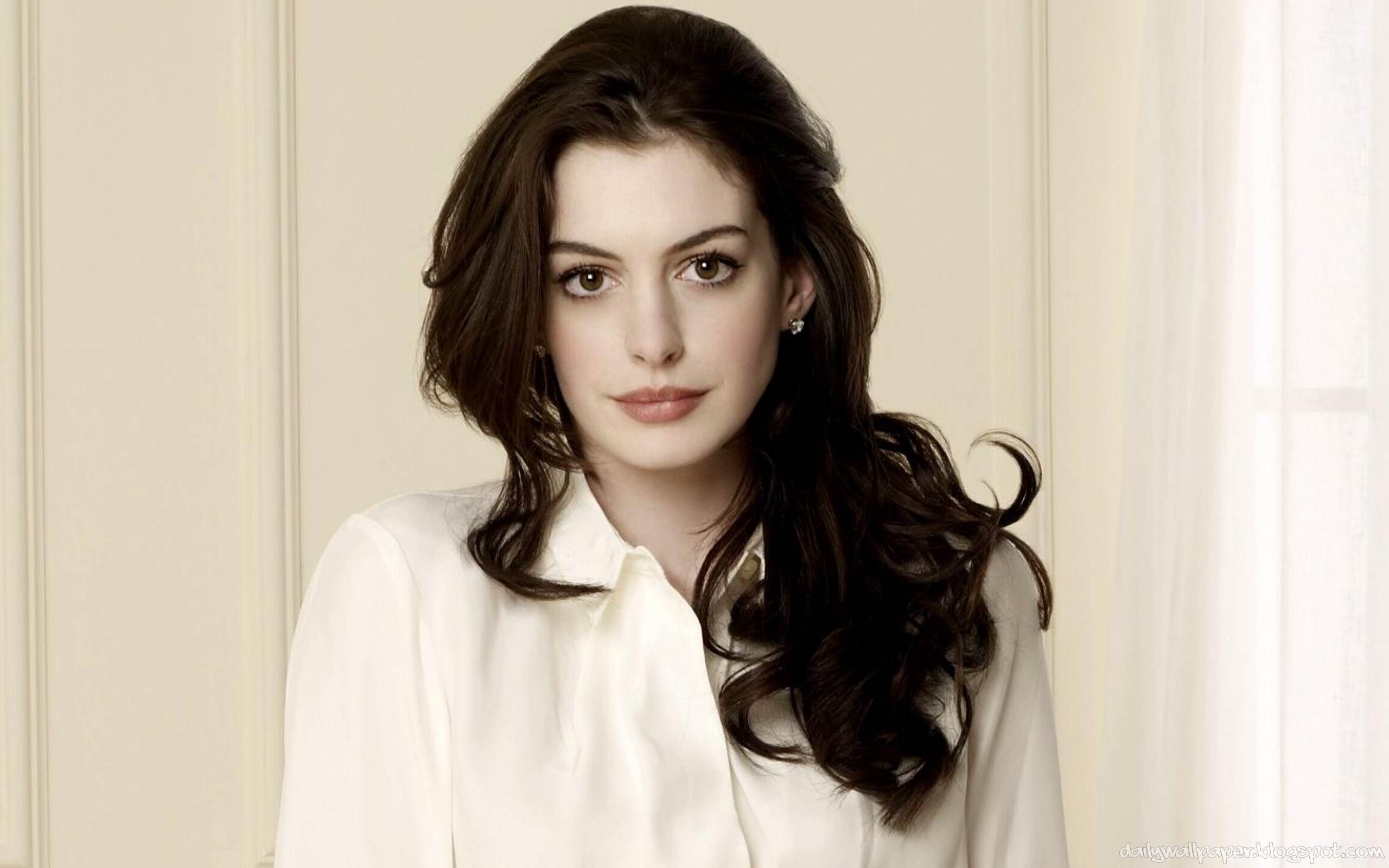 Anne Hathaway presentó por primera vez a su hijo