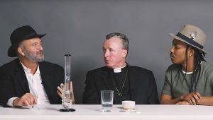Esto sucede si un sacerdote, un ateo y un rabino fuman marihuana juntos