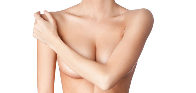 Implantes mamarios serían responsables de extraño tipo de cáncer