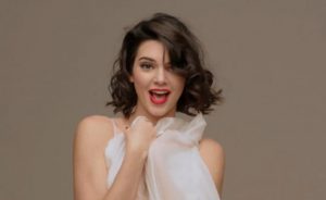 Kendall Jenner se transformó en Marilyn Monroe para video de revista