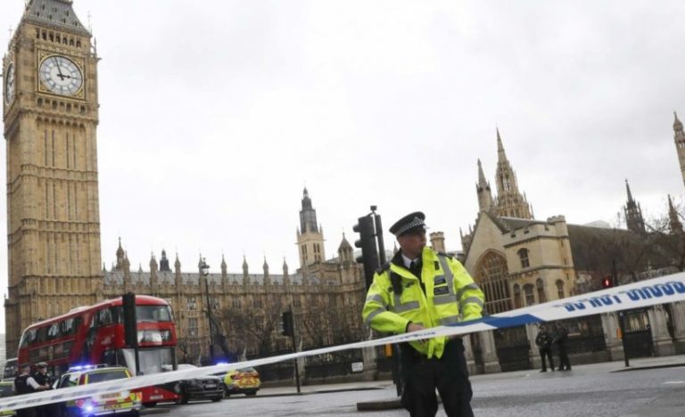 Ataques en Londres obligan a suspender sesión en el Parlamento británico