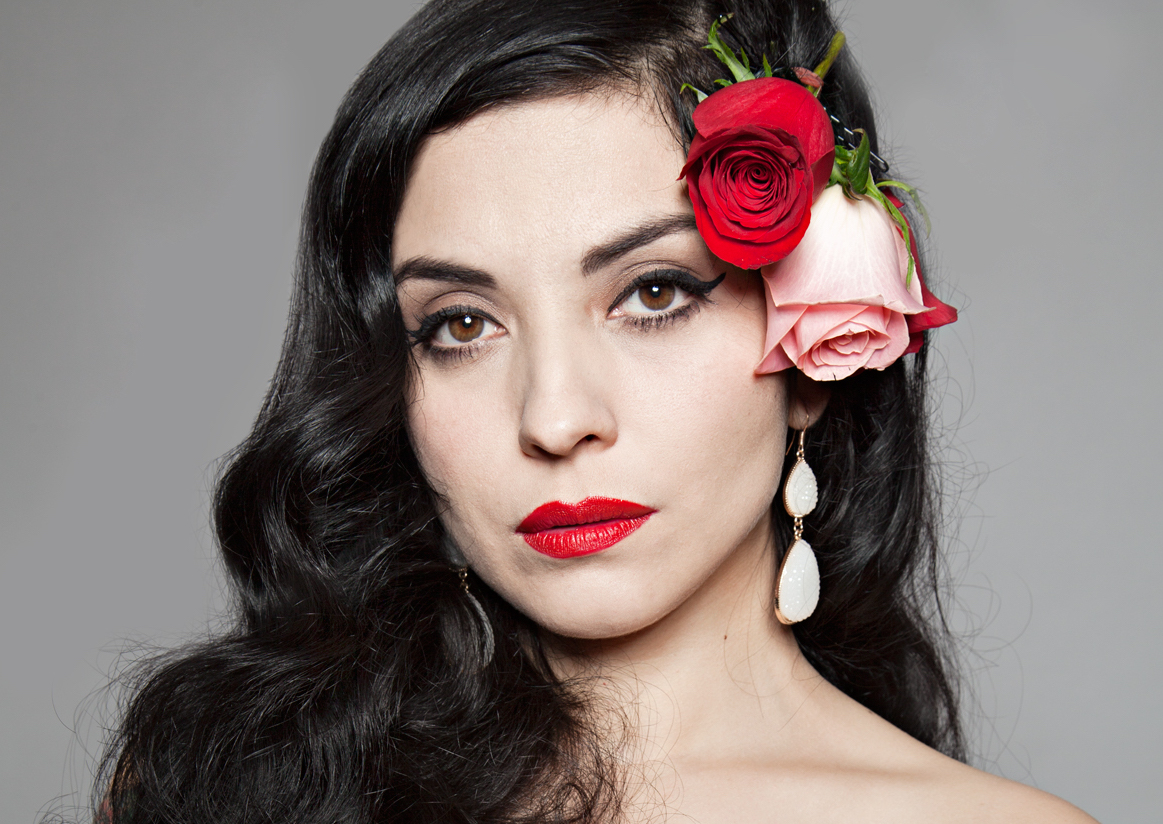 Mon Laferte no para: "Amárrame" será parte de la banda sonora de telenovela mexicana