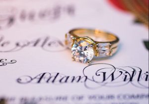 ¡El sueño de princesa! Pareja realiza matrimonio inspirado en "La Bella y la Bestia"