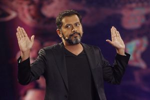 Pedro Ruminot cambia letra de canción y reclama por compañía eléctrica