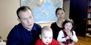 ¿Te acuerdas de los niños del viral de la BBC? Ahora tienen su propia serie animada