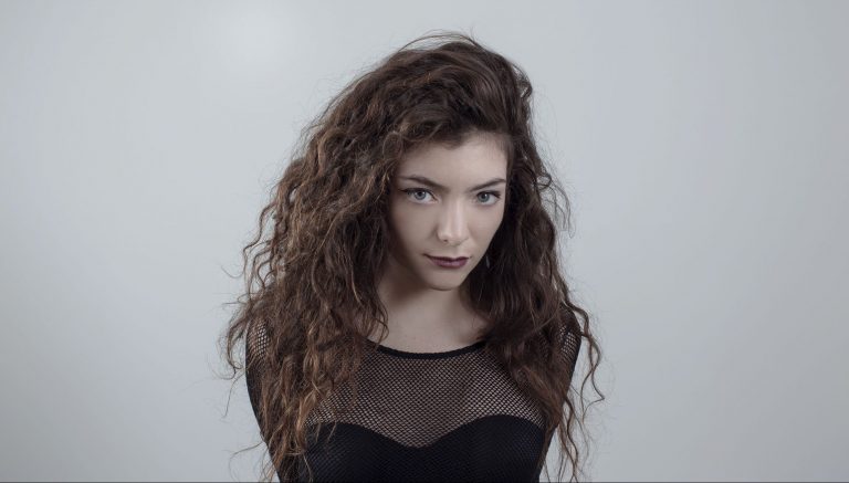 Lorde padece extraña condición