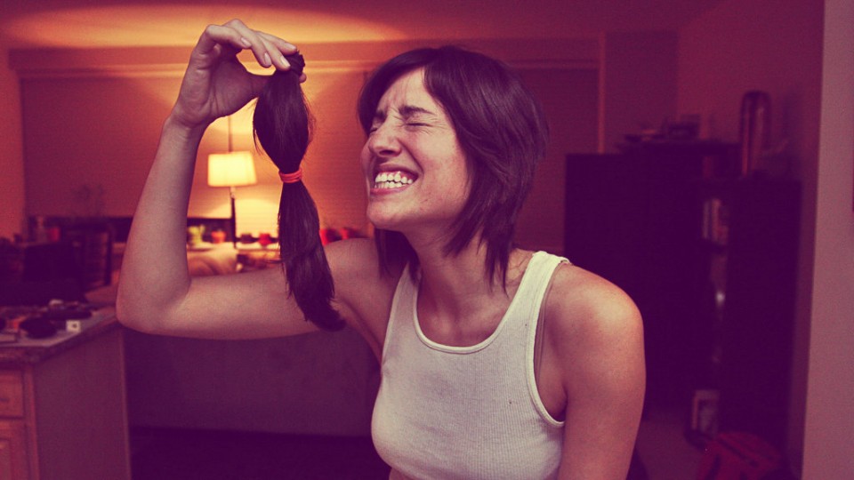 ¿Te cortaron mal el pelo? Reviértelo con estos productos naturales