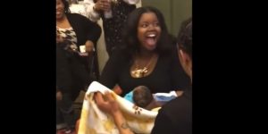 Sorpresiva propuesta de matrimonio en un baby shower causa furor en redes sociales