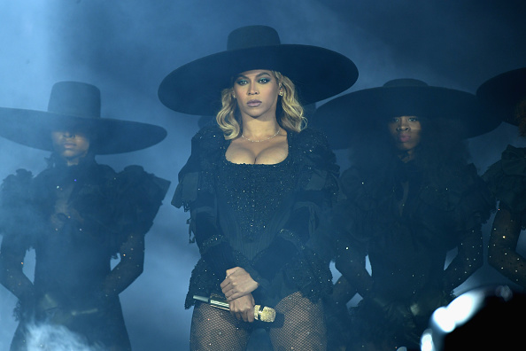 Beyoncé destaca por ir en ayuda de los afectados por desastres naturales