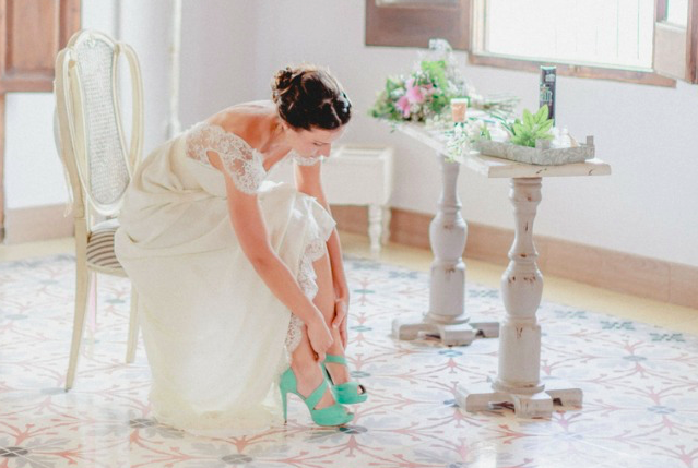 Conoce los zapatos de novia que causan furor en las redes sociales