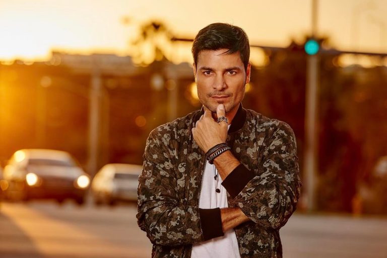 ¡Nos encantó! Mira el video lyric de "Qué me has hecho", lo nuevo de Chayanne