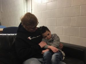 Ed Sheeran cumple el sueño de un pequeño fan con enfermedad terminal
