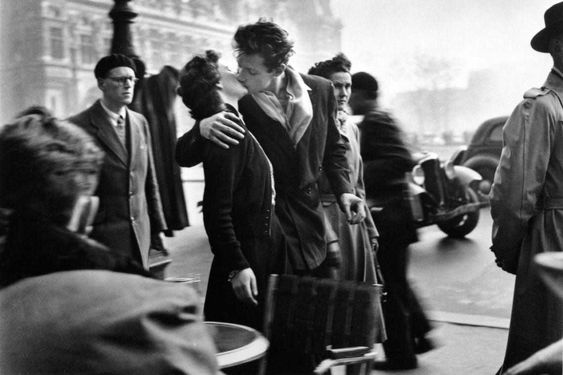 El beso retratado por Robert Doisneau