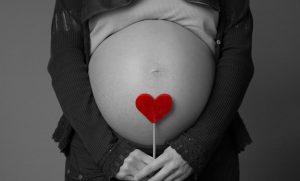 Ley Trinidad: Conoce en qué consiste el proyecto de ley de parto humanizado