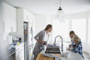 #TambiénEsTrabajo: La campaña que busca el reconocimiento de las labores domésticas