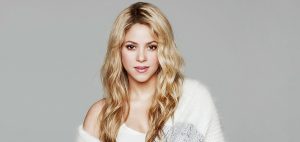 Shakira sorprende con un unplugged en calles de New York