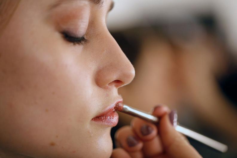 Tonos naturales te desfavorecerían a la hora de recibir sueldo
