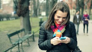 ¿Lo practicas? Benching, la dañina forma de mantener a alguien interesado por ti