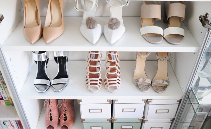 Closet con zapatos