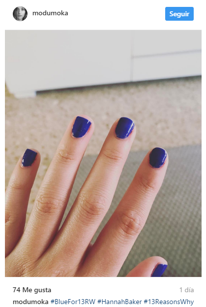 Uñas azules por "13 reasons why"