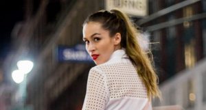 ¡Volvamos a los básicos! La infaltable camisa blanca