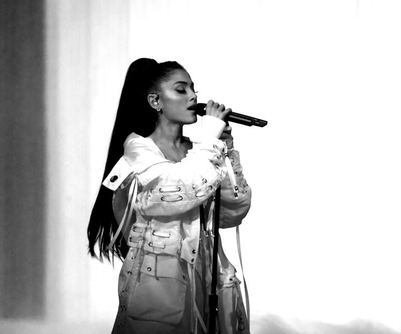 Ariana Grande "Dangerous Woman" Tour 