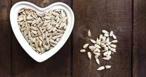 Semillas rejuvenecedoras: 4 alimentos que cuidan y renuevan tu piel