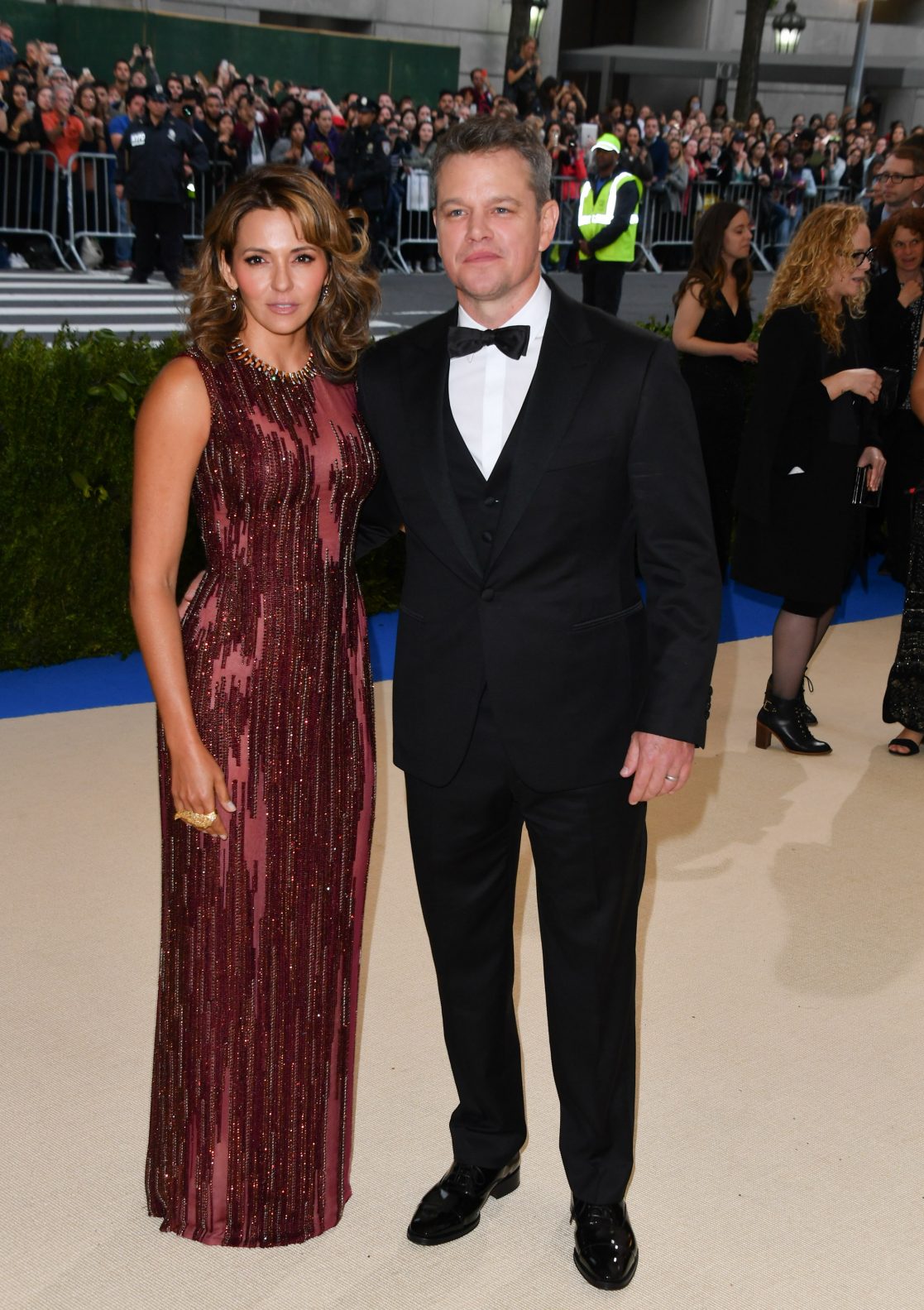Matt Damon y Luciana Barroso en la Met Gala 2017