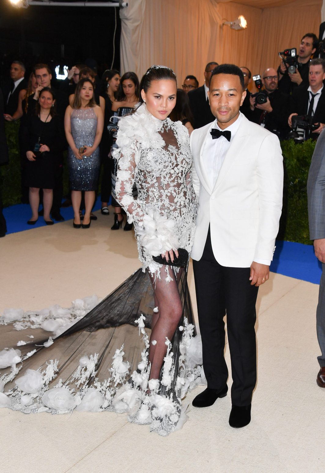 John Legend y Chrissy Teigen en la Met Gala 2017