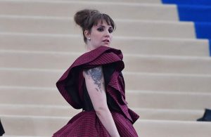 Lena Dunham terminó hospitalizada tras gala Met