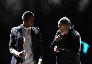 Miguel Bosé y Manuel Medrano arrasan con impactante colaboración en el escenario