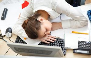 ¿Qué? Ofrecen sueldo de $1.500.000 por "hacer nada" en el trabajo: Se puede postular desde Chile