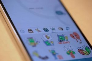 La aplicación que te permite crear stickers con tus selfies