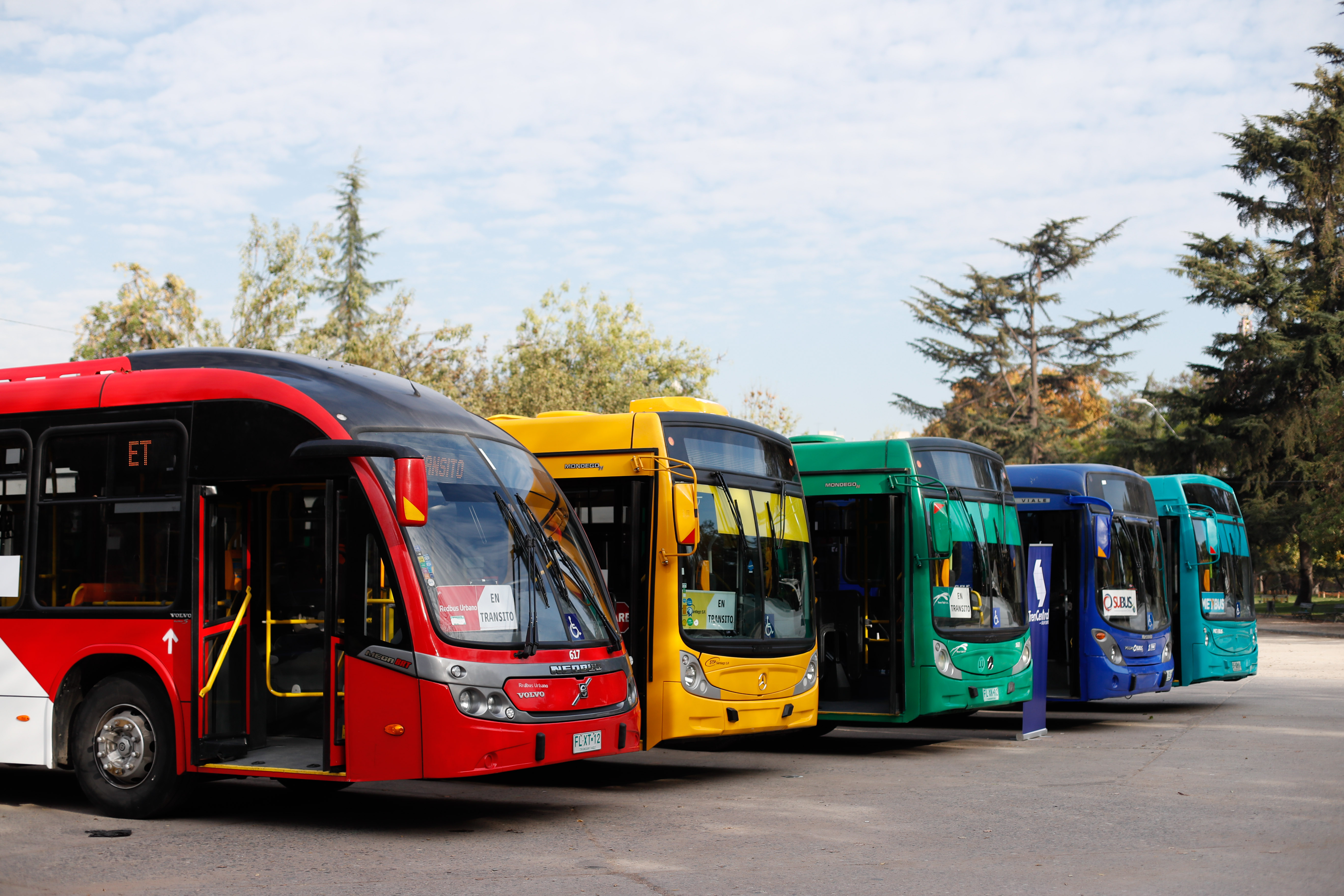 Transantiago anuncia mejoras en recorridos para 14 comunas