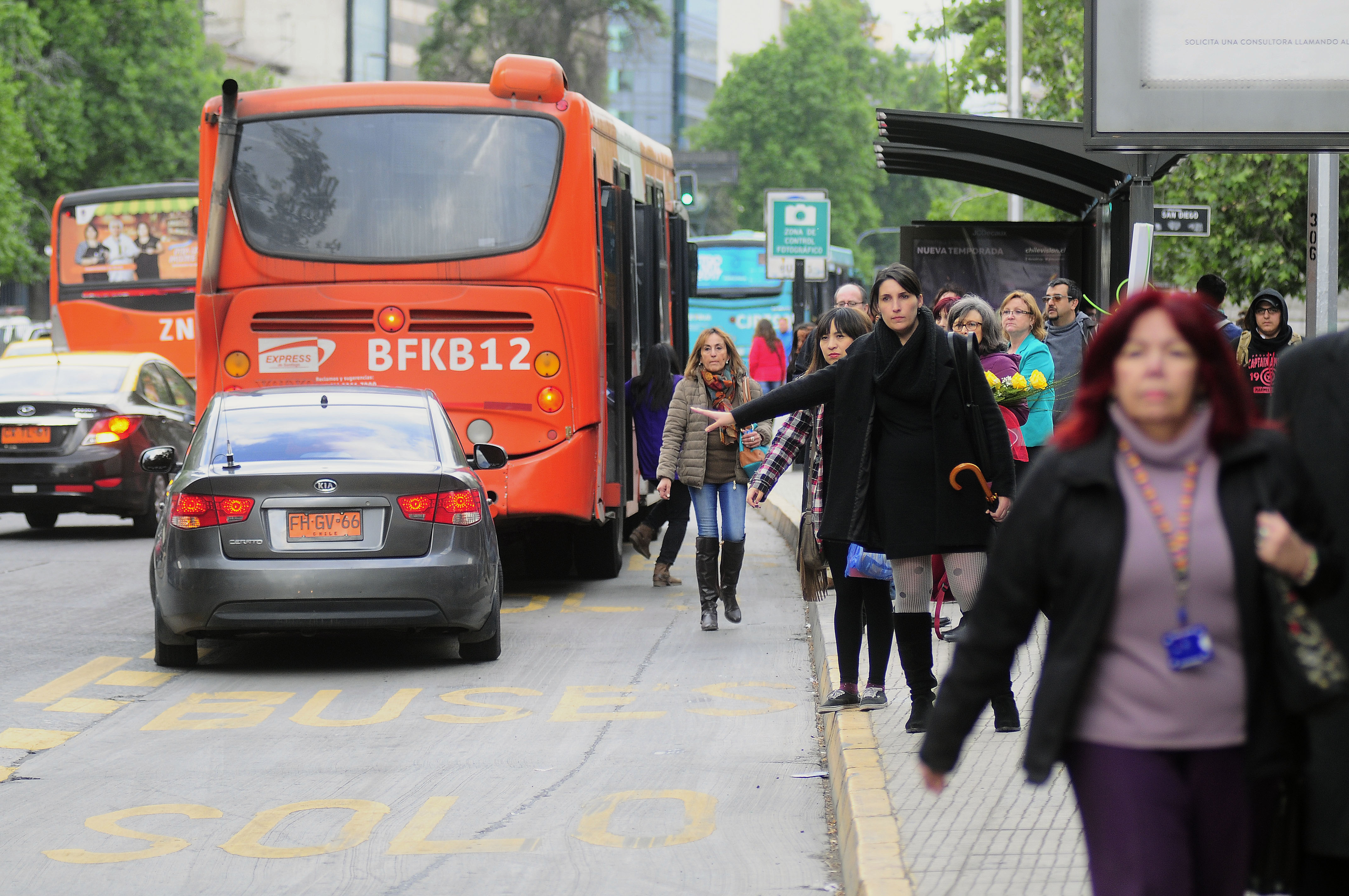 Estos son los nuevos servicios nocturnos y extensiones de recorridos del Transantiago