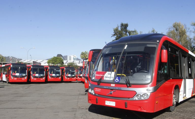 Se integran 15 buses amigables con el medio ambiente al Transantiago