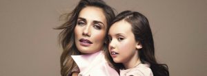 Carolina de Moras comenzó a celebrar el Día de la madre posando con su hija para revista "Cosas"