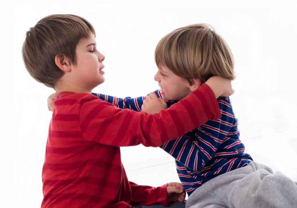 Estudio revela que los segundos hijos tienden a ser más problemáticos