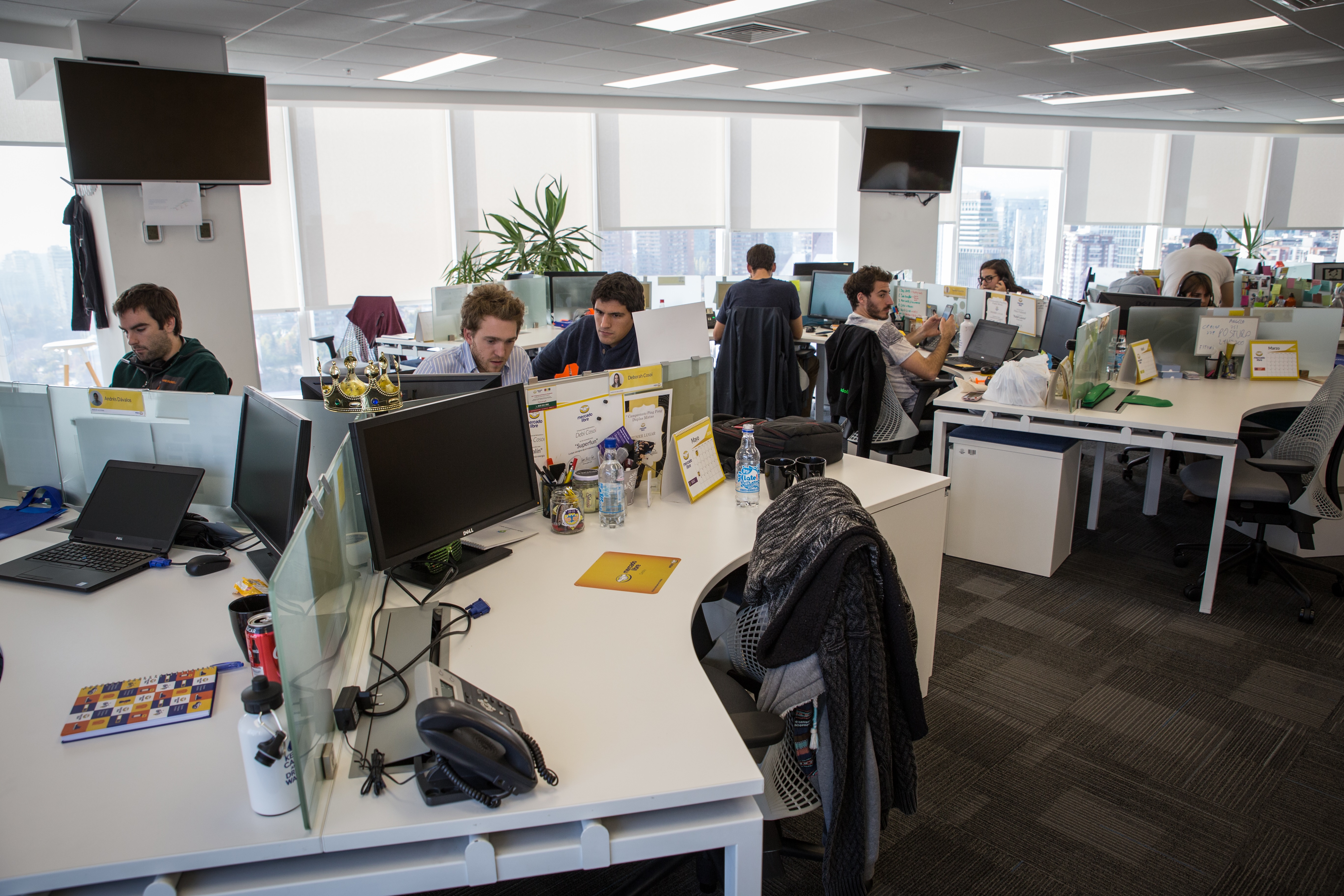 Las 5 grandes razones que hacen de Mercado Libre la mejor empresa para jóvenes en Chile