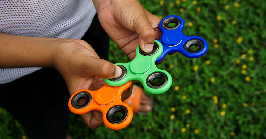 Un niño chileno creó su propio spinner, el juguete de moda, por solo 1.500 pesos