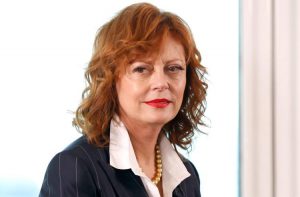 ¡Mina! Susan Sarandon luce envidiable a los 70 años en Cannes