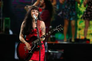 Mon Laferte muestra su visita a Chile en 2016 en documental "Un alma en pena"