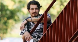 Conoce a la nueva pareja televisiva de Çağatay Ulusoy