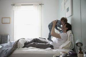 ¿Fertilidad eterna? Estudio revela que la edad del hombre sí influye en el embarazo